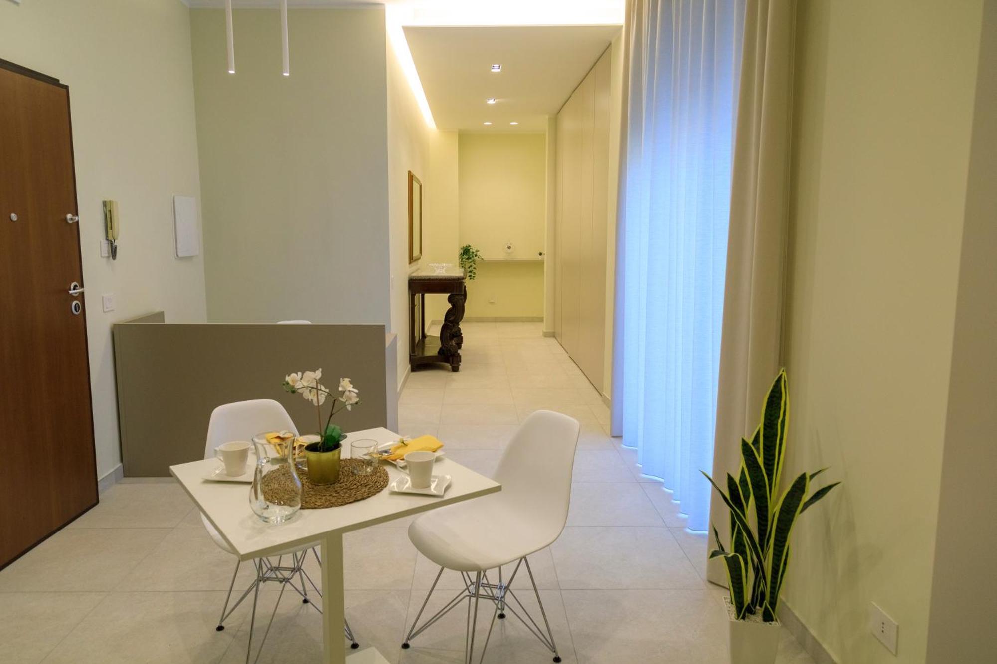 Domus Vivian Hotel Montecorvino Pugliano Екстериор снимка
